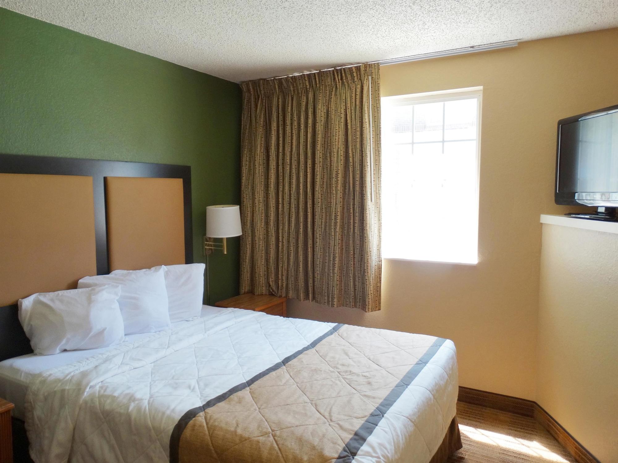 Extended Stay America Select Suites - Orlando - Lake Mary - 1040 Greenwood Blvd Exterior photo